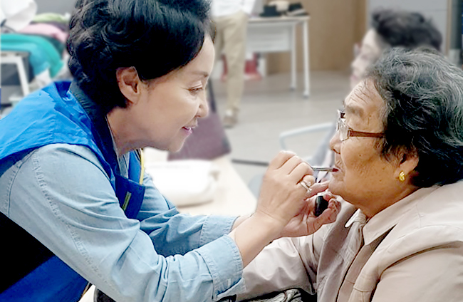 자생의료재단 사회공헌활동, 사회복지, 독립유공자 유족 장수사진 촬영